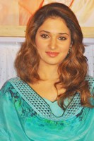 Actress Tamanna Pics